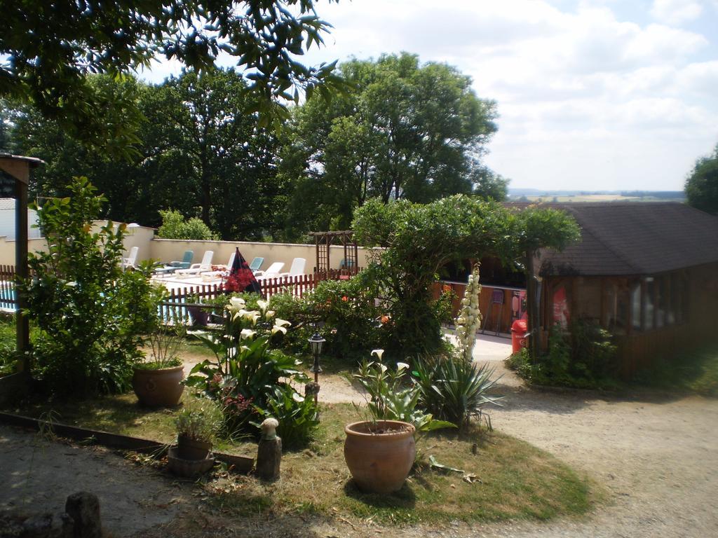 Camping Le Bois Jahan Brunelles Exterior photo