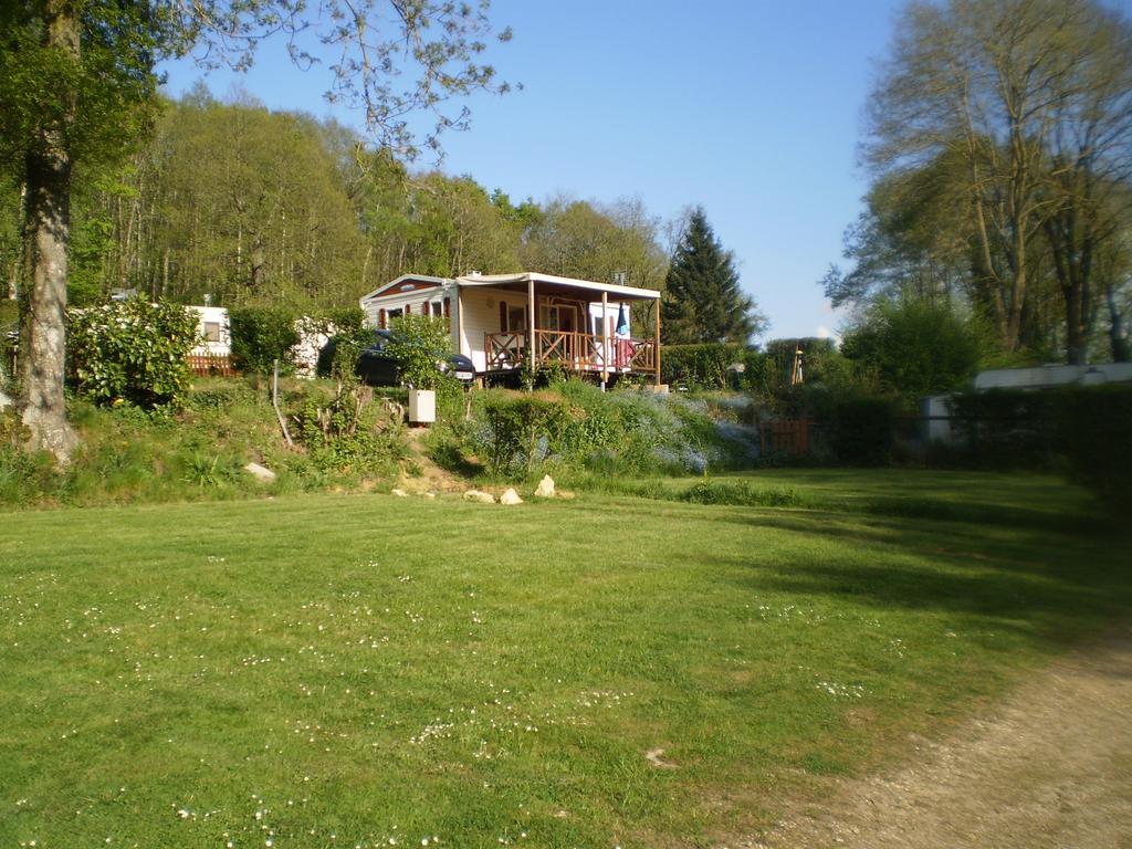 Camping Le Bois Jahan Brunelles Exterior photo